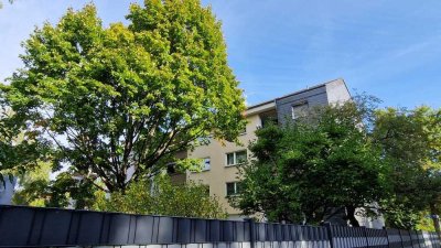 Bevorzugte Lage – gepflegtes Haus – Balkon mit schönem Blick ins Grüne.