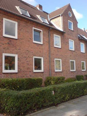 *** Tolle 2-Zimmer DG-Wohnung - Langer Rehm***