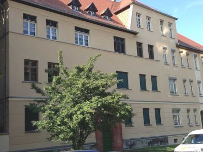 Immobilienpaket - 2 solide vermietete Wohnungen mit Balkon in Leipzig-Paunsdorf
