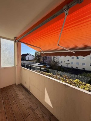 helle 2-Zimmer Wohnung mit Balkon - Bezug nach Sanierung