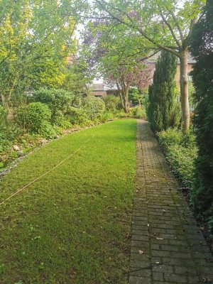 Erstvermietung Sanierung von Traumhaus mit idyllischem Garten ab April 26 in Richrath
