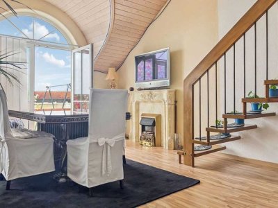 Helle Maisonette-Wohnung mit Balkon und Naturblick in Liederbach