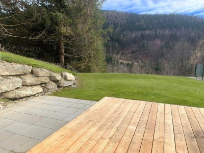 08 – Alpine Eleganz auf zwei Ebenen – Garten-Maisonette mit Panoramablick als Zweitwohnsitz