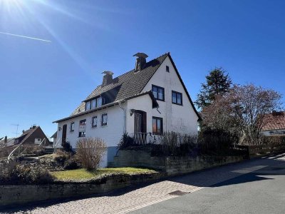 Einfamilienhaus mit ehemaligem separatem Praxisbereich in Fritzlar-Züschen