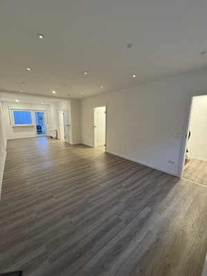 Charmantes Haus mit Eigenheimcharakter und stilvoller Einbauküche