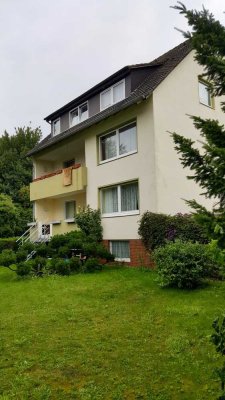 Schöne 4 Zimmer Wohnung in Sarstedt mit Badewanne und Balkon