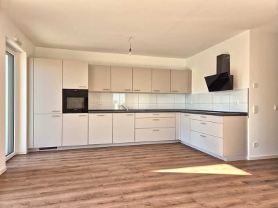 *** Sonniges Penthouse mit neuer Küche - Siemens Geräte ***
