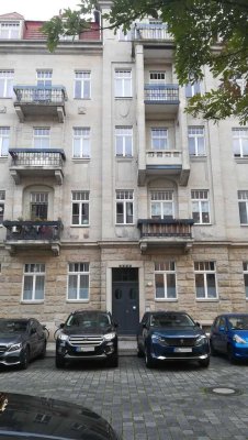 Provisionsfreie Gelegenheit für Eigennutzer - 3,5-Zimmer Wohnung in Dresden Joahnnstadt
