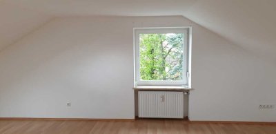 Schöne 2-Zimmer-DG-Wohnung in Ottenhofen