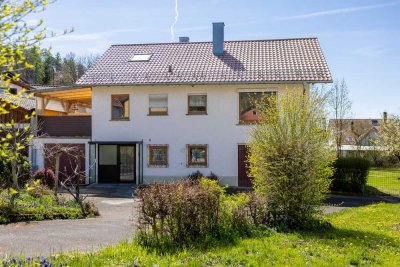 Freistehendes 1-2-FH mit großem Garten & Garage - Sanierungsobjekt mit Entwicklungspotential.