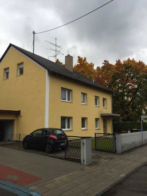 Stilvolle 4-Zimmer-Wohnung mit EBK und Balkon in Unterschleißheim