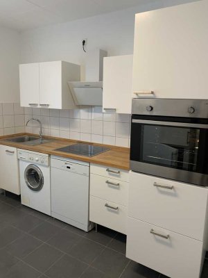 Helle 2-Zimmer Wohnung möbliert mit EBK