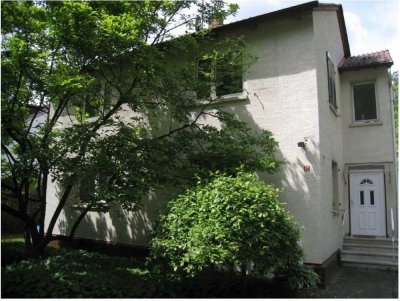 Schönes Zimmer in 3er WG- mit Zugang zur Terrasse