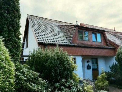 Geräumige Doppelhaushälfte mit Carport in Schneverdingen-Insel