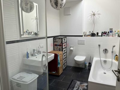 Schicke 3 Zimmer-Wohnung mit Tageslichtbad und Balkon
