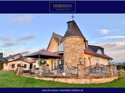 Familienfreundliches Wohnhaus mit drei Einheiten & großem Garten in der Eifel