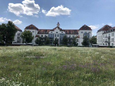 Attraktive 2,5 Zimmer Dachgeschoss-Maisonette Wohnung im Prinzregenten Park