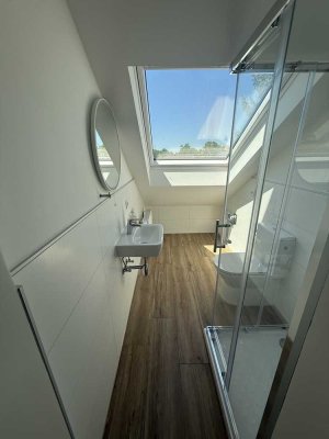 Frisch renovierte 2,5-Zimmer-Wohnung in Erlangen-Bruck mit neuem Bad