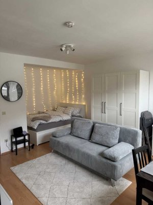 Helle Wohnung *Dusche* *Balkon*