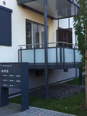 Attraktive 4-Zimmer-Hochparterre-Wohnung mit Balkon und TG-Stellplatz in Ludwigshafen am Rhein