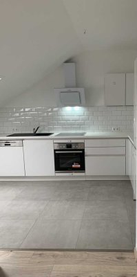 Ansprechende 4,5-Zimmer-DG-Wohnung mit gehobener Innenausstattung in Hockenheim