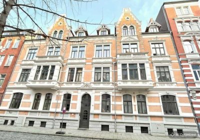 Nahe der Lister Meile - Sanierte Maisonette-Wohnung mit Aufzug, Dachterrasse & Balkon