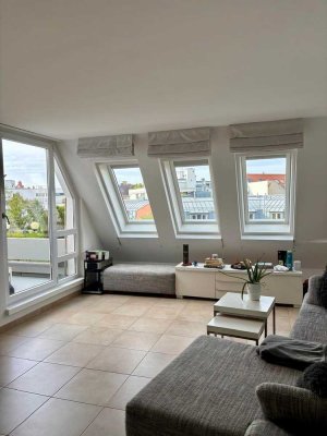 Helle 2-Etagen Penthouse-Wohnung mit Balkon in Schwabing-West