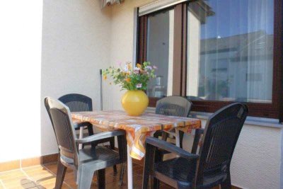 *** Sonnige Wohnung im 1. OG / großer Balkon / ruhige Lage / inkl. Einzelgarage ***