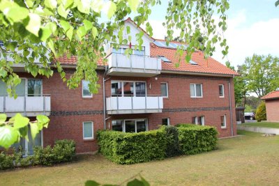 NEUWERTIGE 2 ZI ERDGESCHOSSWOHNUNG IM HYGGE / BOHO STYLE MIT TERRASSE UND PRIVATGARTEN