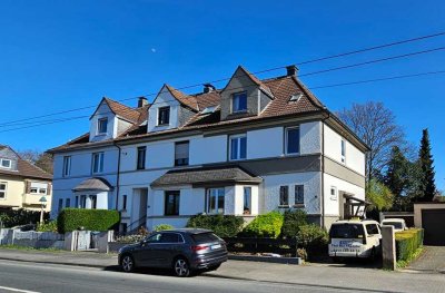 Gepflegtes Einfamilien-Reihenendhaus mit Garten und Garage in Solingen-Mitte