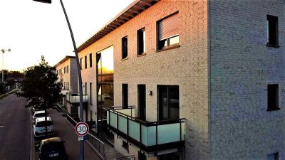 Single-Wohnung mit Einbauküche und Terrasse in zentraler Lage inkl. Service
