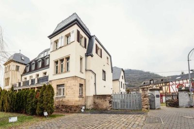 Historische Villa mit Rheinblick – Ein Unikat mit Potenzial in Hammerstein!