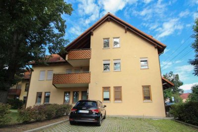 +Frei und sofort einziehen: 3-Zimmer Eigentumswohnung mit Balkon und Stellplatz in naturnaher Lage+