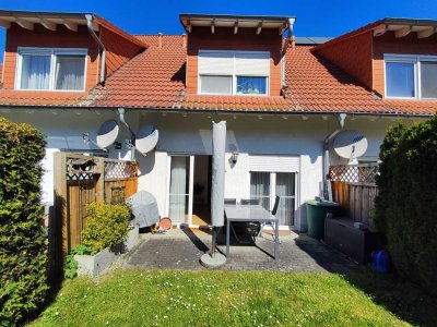 Vermietetes, sehr schönes gepflegtes Reihenmittelhaus mit Grundstück und KFZ-Stellplatz