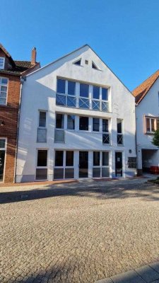 Stufenloser Zugang, lichtdurchflutete Wohnungen im Erstbezug, direkt in Hessisch Oldendorf