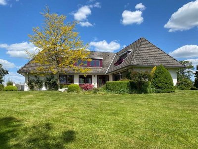 Ein Juwel in Böklund – Einfamilienhaus mit parkähnlichem Garten und großem Potenzial