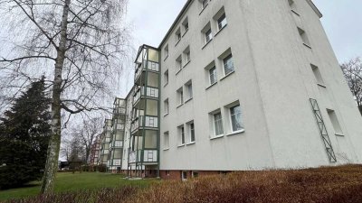 Zwickau-Marienthal,  4-Zi-Whg,mit Balkon,ruhige grüne Wohnlage mit Einbaukü.,Erstbezug n. Sanierung