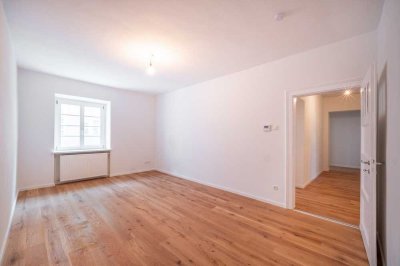 Altbau-Juwel im Herzen Sendlings | 4 Zimmer | frisch saniert | sofort bezugsfrei