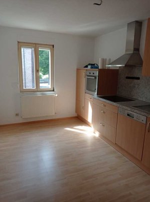Attraktive und sanierte 6-Raum-Wohnung mit Einbauküche in Gemünden am Main
