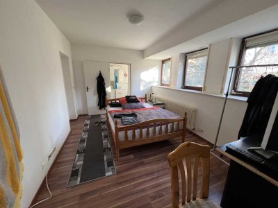 helle, modernisierte 1-Zimmer-Erdgeschosswohnung mit EBK in Ulm - Galgenberg