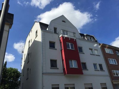 Modernisierte Wohnung mit drei Zimmern und Balkon in Recklinghausen
