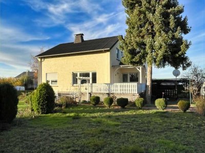 Traumhafte Wohnlage und großes Grundstück!