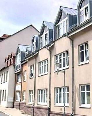 2-Raum-Eigentumswohnung mit Balkon & PKW-Stellplatz – nah am Schloss Merseburg