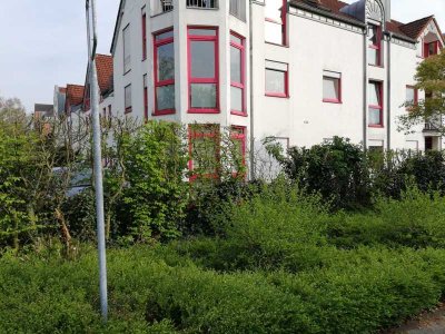 Attraktive, gepflegte 2-Zimmer-EG-Wohnung mit Erker in zentraler Lage