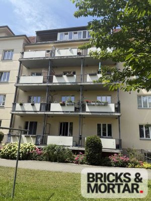 Süßes 2 Zimmer-DG-Apartment mit Fahrstuhl