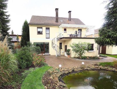 Kernstadt Einfamilienhaus mit großem Grundstück, Dachterrasse, Garten