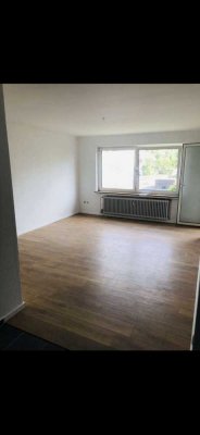 **GEMÜTLICHE 3 ZIMMER WOHNUNG MIT BALKON**