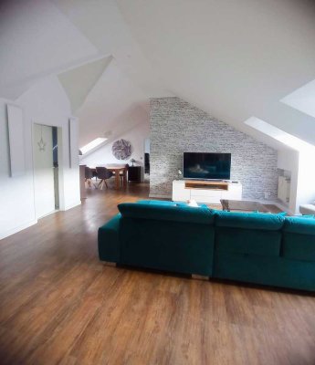 Loftartige Dachgeschosswohnung mit Charme