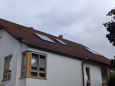 Zentral gelegene, moderne 3-Zimmer-Dachwohnung mit Loggia, generalsaniert - KAPITALANLAGE