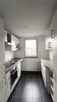 Renovierte  2,5 -Zimmer-Dachgeschosswohnung in ruhiger und zentraler Lage am Folkwang Museum